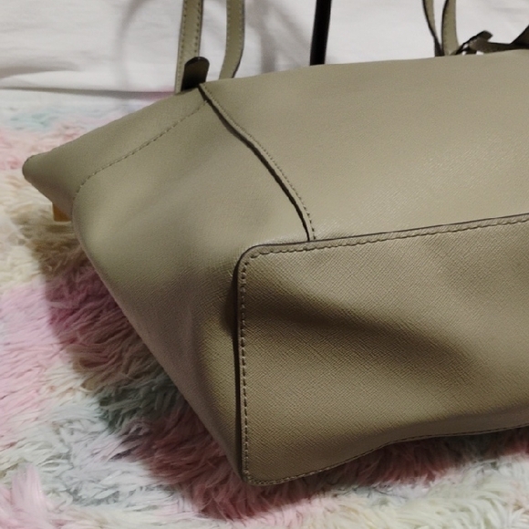 Michael Kors Sullivan Large Saffiano Green Structured Tote Used Once - Picture 8 of 14